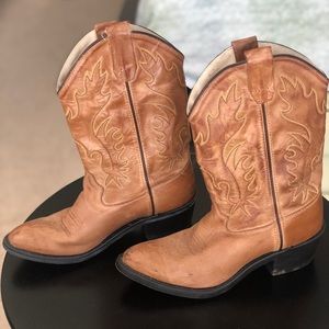 Gently used women’s cowboy Boots